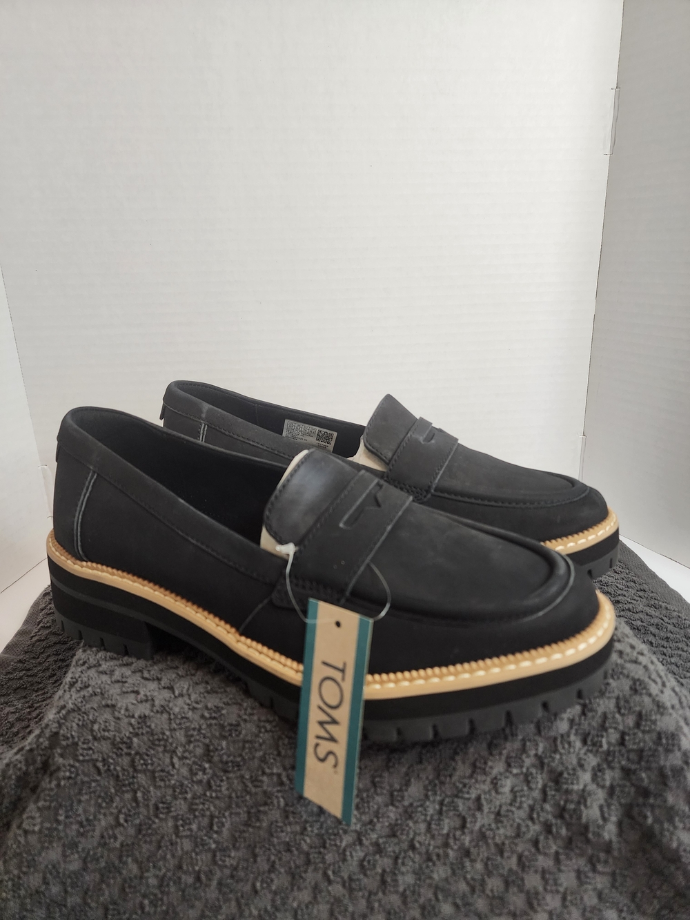 TOMS Cara Black/Black Leather Platform Loafers  NIB Women's Sz 8.5